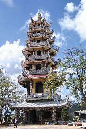Linh tháp 7 tầng
